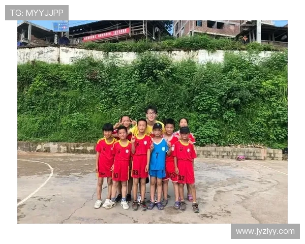 青训至职业进阶：足球鞋垫如何提升赛场表现